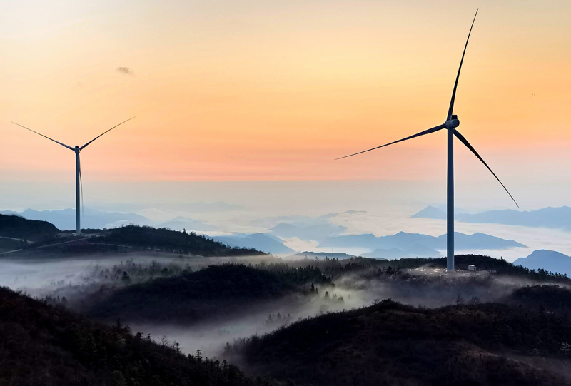 中共中央政治局会议: 加快发展东北风电、光伏、核电等清洁能源